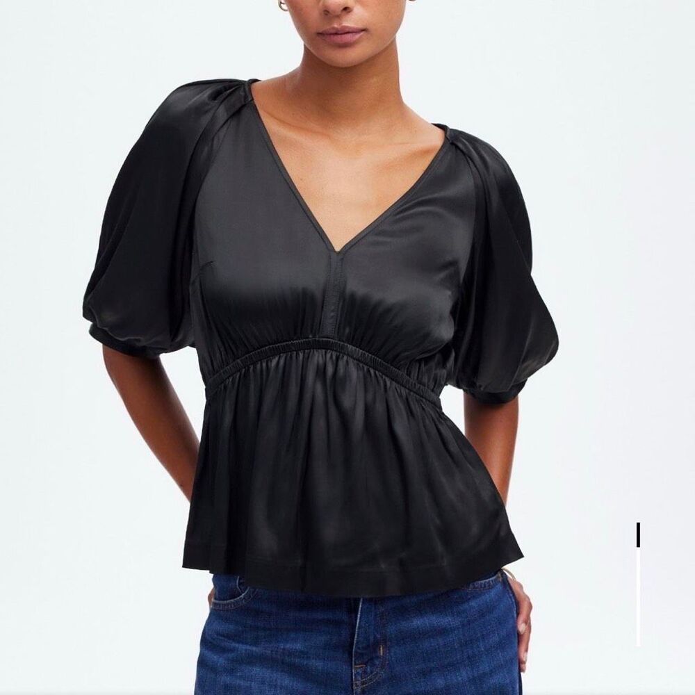 NWT! Madewell Black Satin Shirred Puff Sleeve V Neck Top Large
